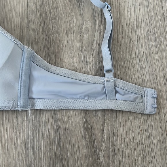 La Vie en Rose soft blue bra size 32D - Picture 10 of 10